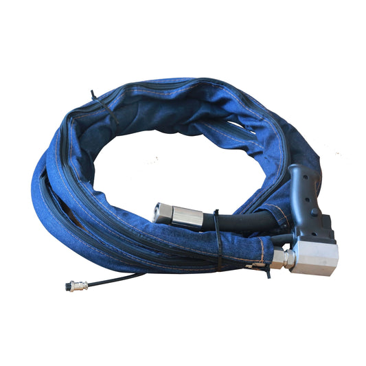 Dry ice blasting gun with switch and low-temperature hose for industrial use