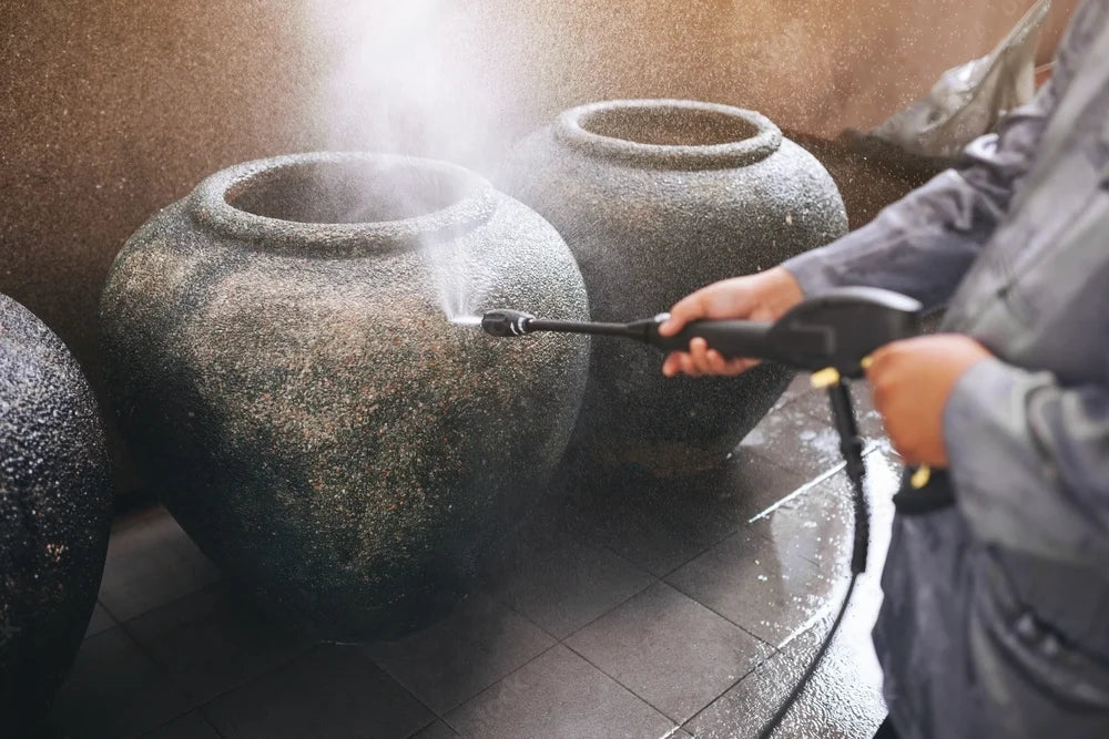 high-pressure washer for cleaning jar
